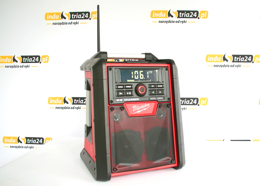 Prezentacja radia budowlanego Milwaukee M18RC