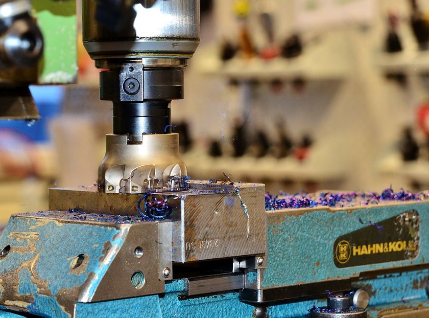 Frezarka górnowrzecionowa i jej zastosowanie